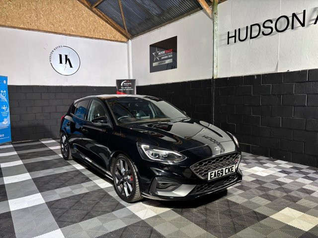
                                                Voiture
                                                 2.3T EcoBoost ST Hatchback 5dr Petrol Manual Euro 6 (s/s) (280 ps)