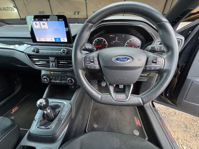 
                                                Voiture
                                                 2.3T EcoBoost ST Hatchback 5dr Petrol Manual Euro 6 (s/s) (280 ps)