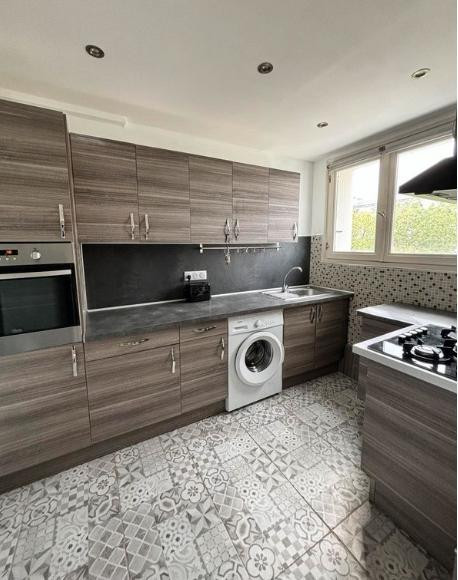 
                                                Colocation
                                                 2 belles chambres dans coloc 65m² cosy et rénovée