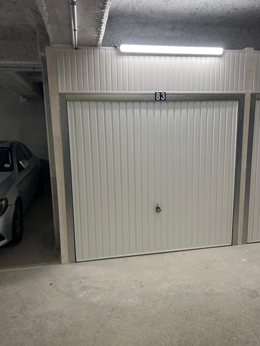 
                                                Vente
                                                 2 Boxs  neufs - Antony(92)