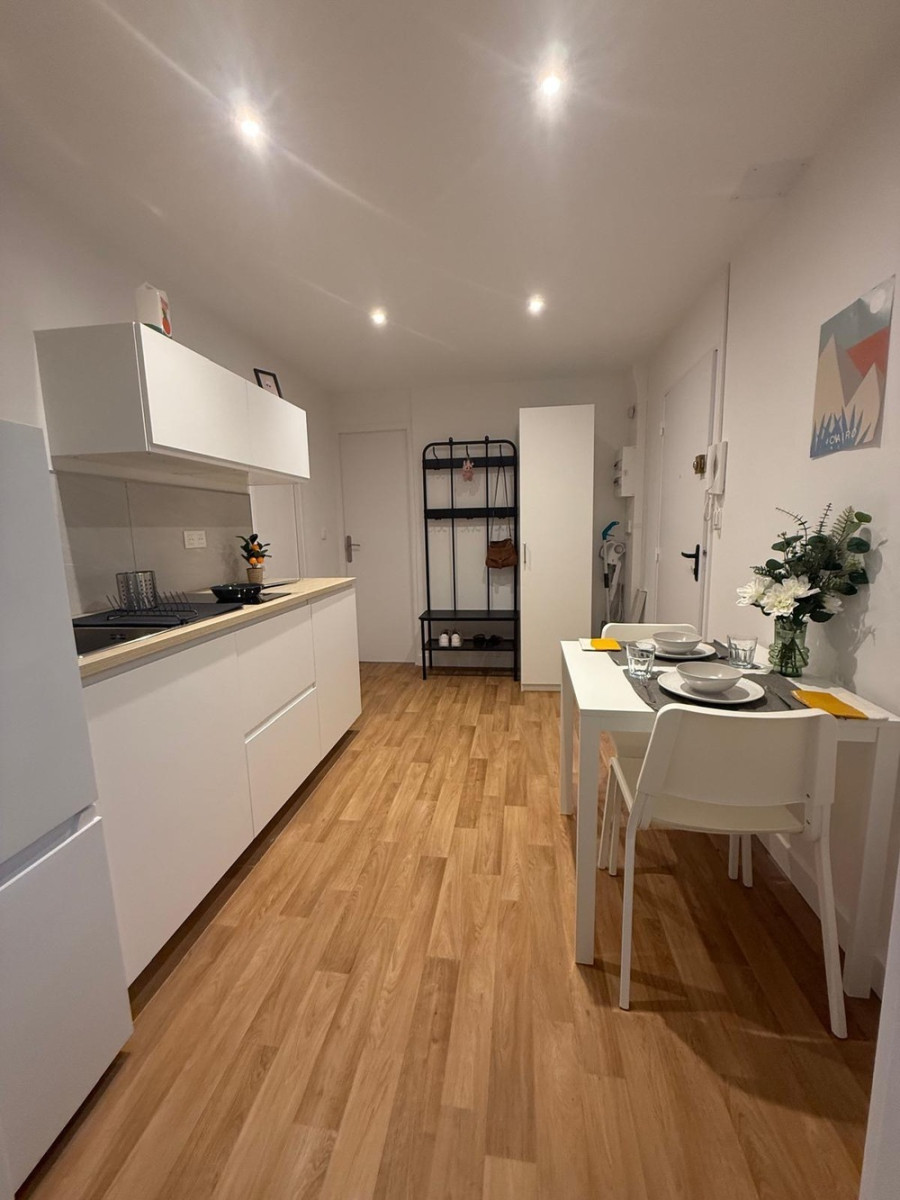 
                                                Colocation
                                                 2 chambres dans colocation refait à neuf