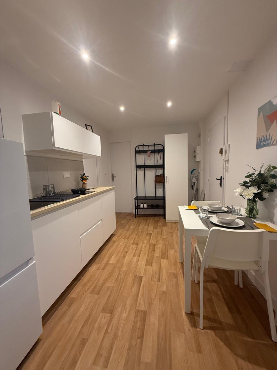 
                                                Colocation
                                                 2 chambres dans colocation refait à neuf