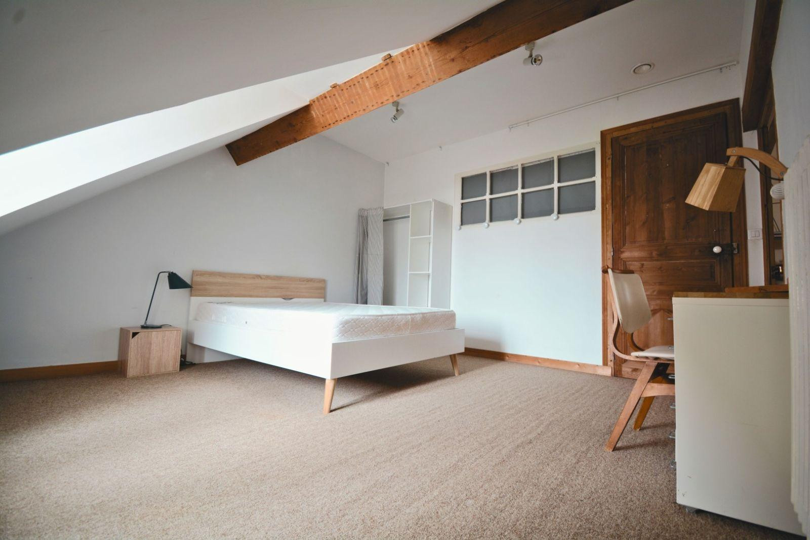 
                                                Colocation
                                                 2 Chambres dipos dans superbe coliving avec jardin