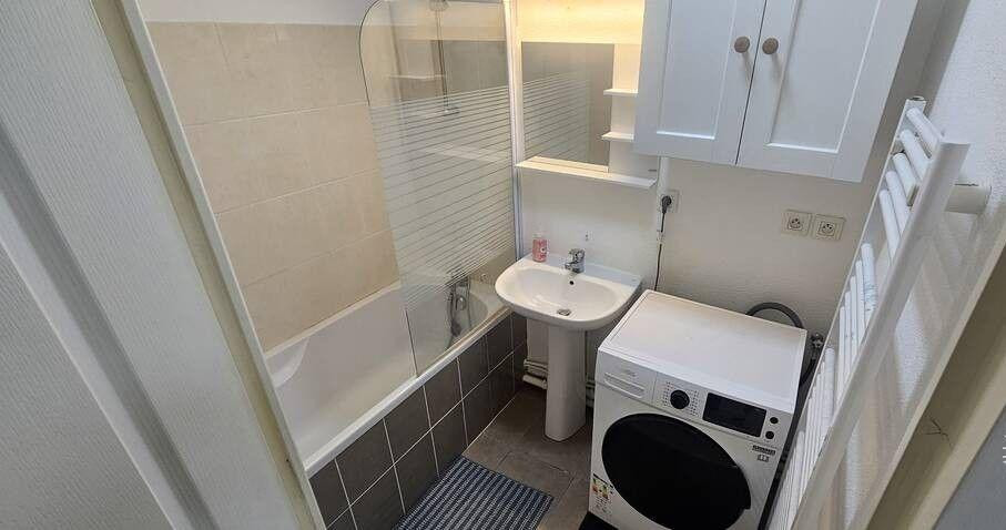 
                                                Colocation
                                                 2 chambres dispo dans une coloc de 68m²