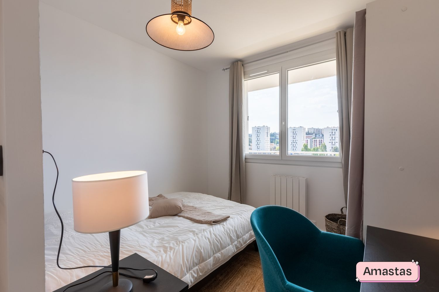 
                                                Colocation
                                                 2 CHAMBRES DISPONIBLE DANS CETTE SUPERBE COLOCATION DE 5 CHAMBRES SUR LYON 5