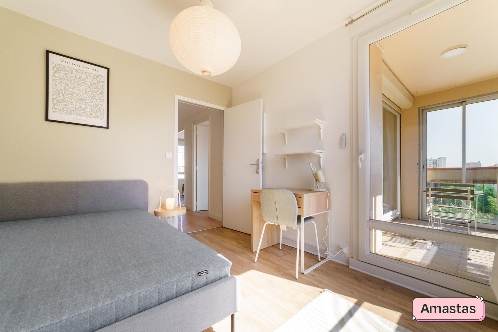 
                                                Colocation
                                                 2 chambres disponibles dans cet appartement entièrement meublé et rénové à Vénissieux
