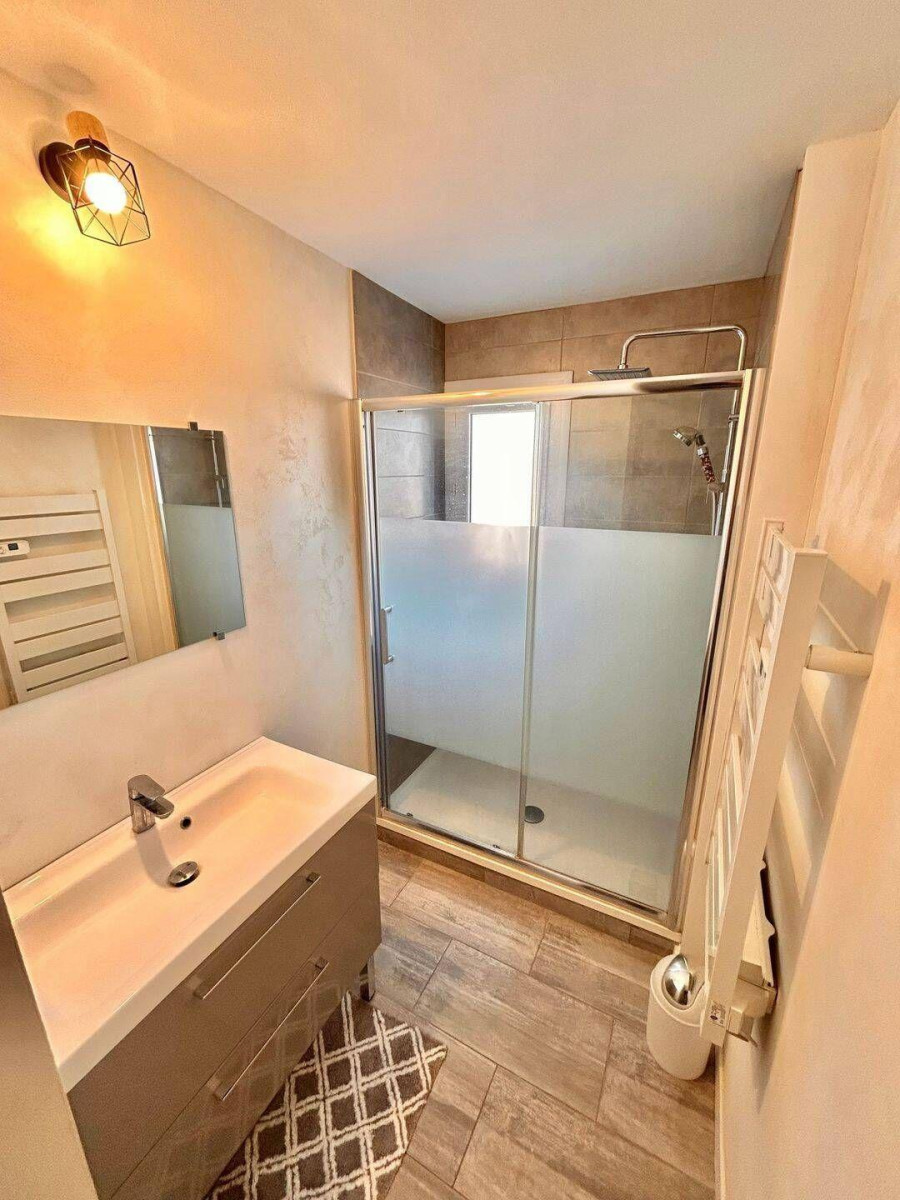
                                                Location
                                                 2 CHAMBRES DISPONIBLES dans coloc 70m²