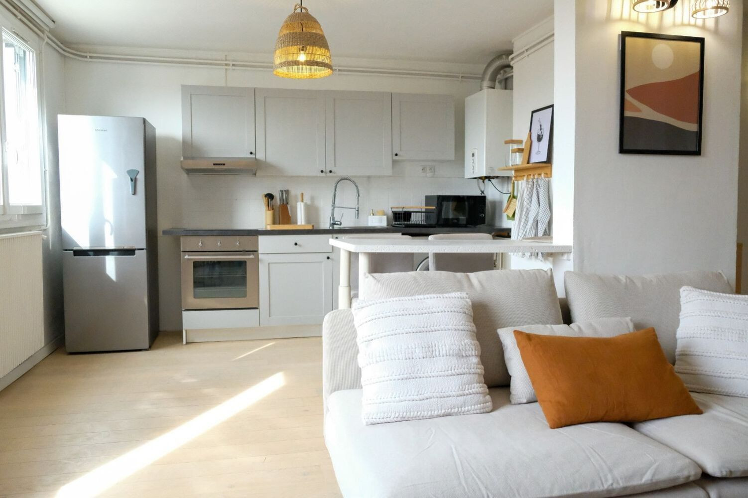 
                                                Location
                                                 Appartement 4 pièces