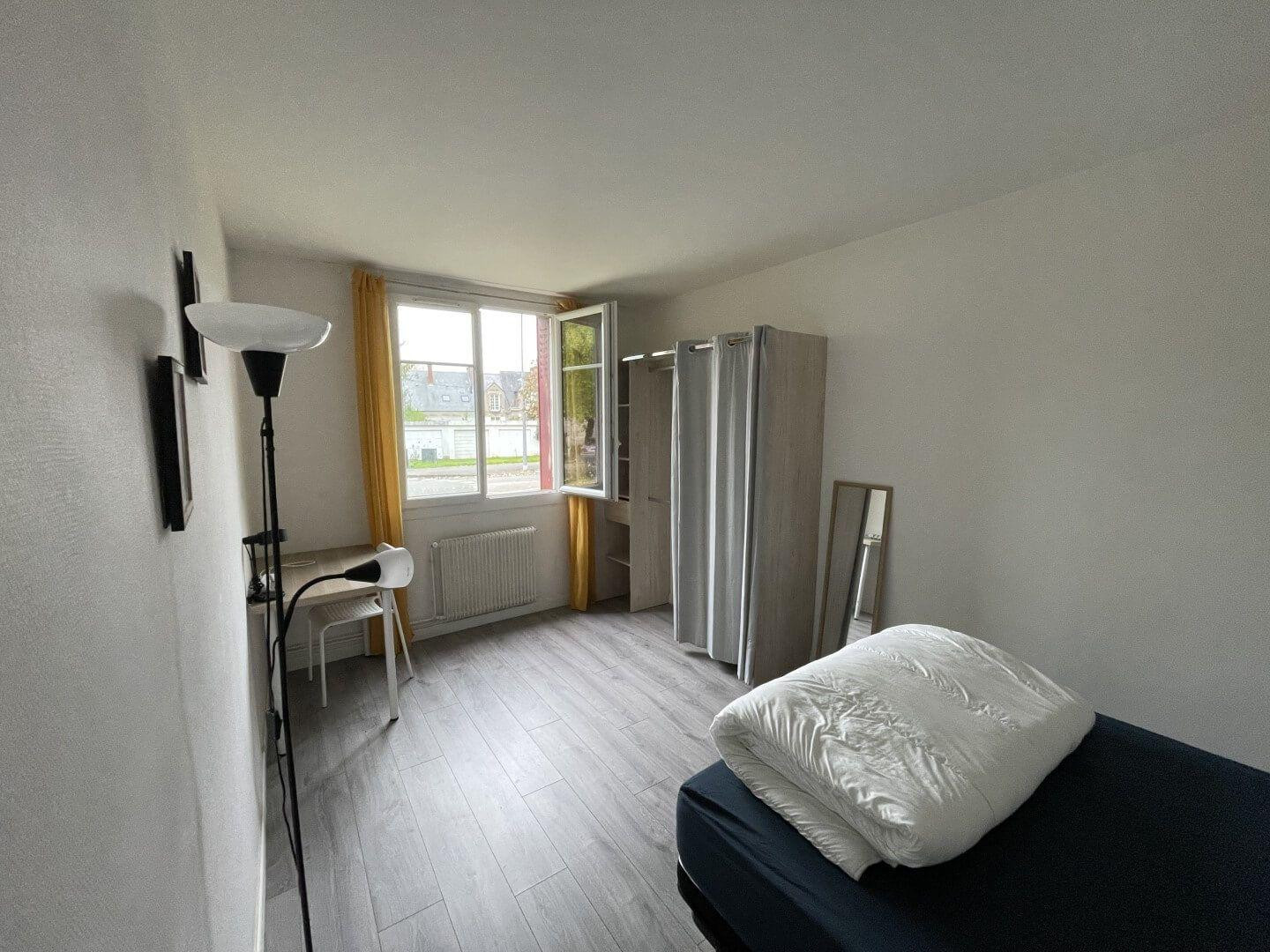 
                                                Colocation
                                                 2 chambres dispos dans belle coloc 66m²