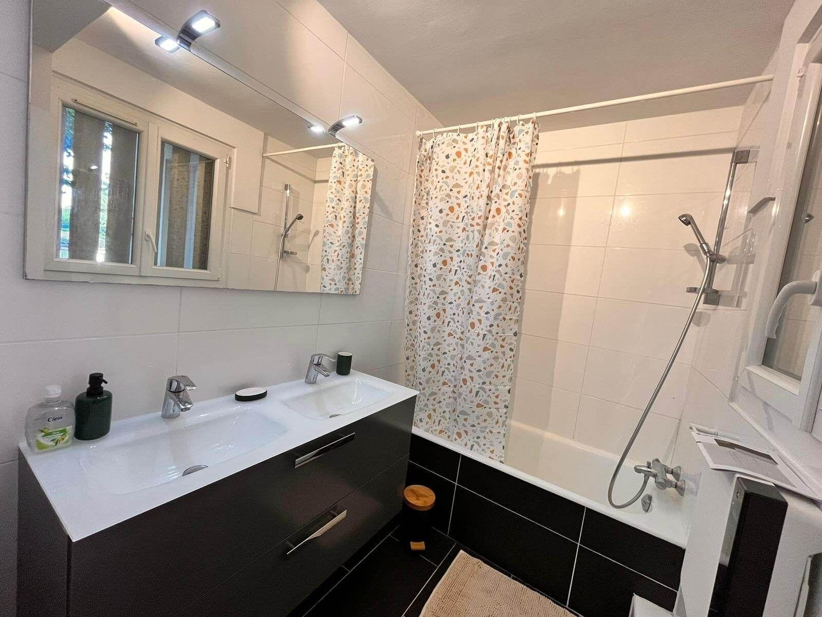 
                                                Colocation
                                                 2 chambres dispos dans belle coloc 66m²