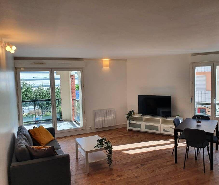 
                                                Colocation
                                                 2 chambres dispos dans coloc 87m²