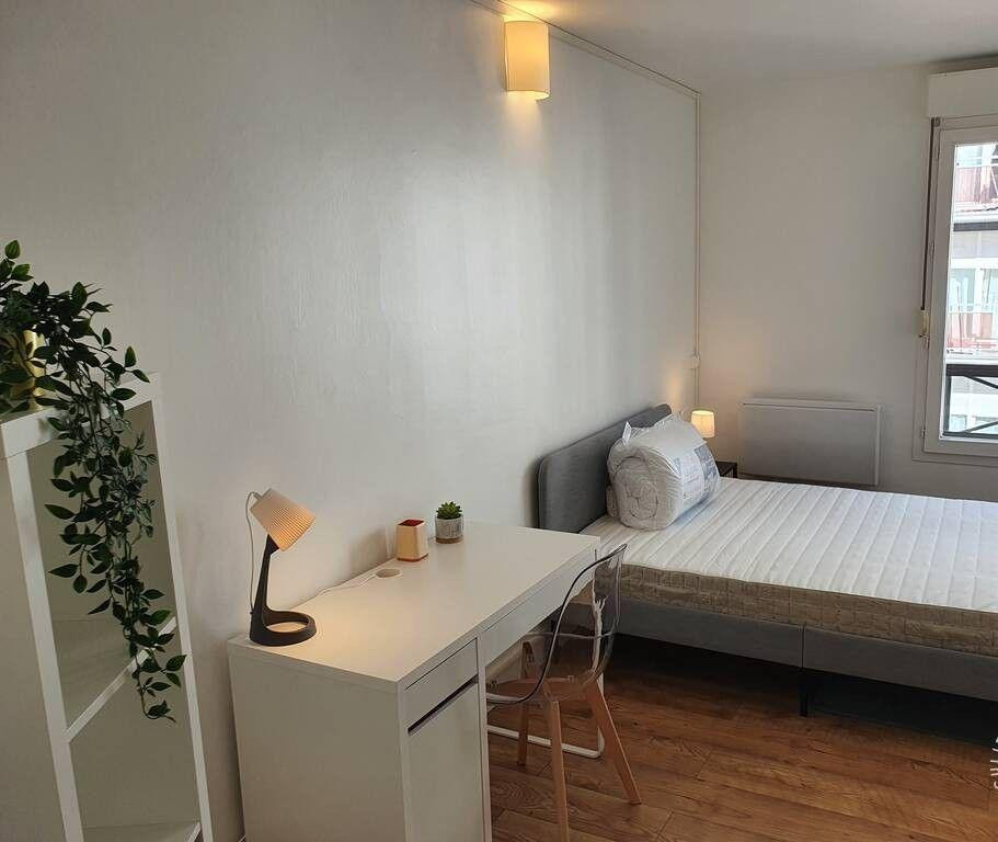 
                                                Colocation
                                                 2 chambres dispos dans coloc 87m²