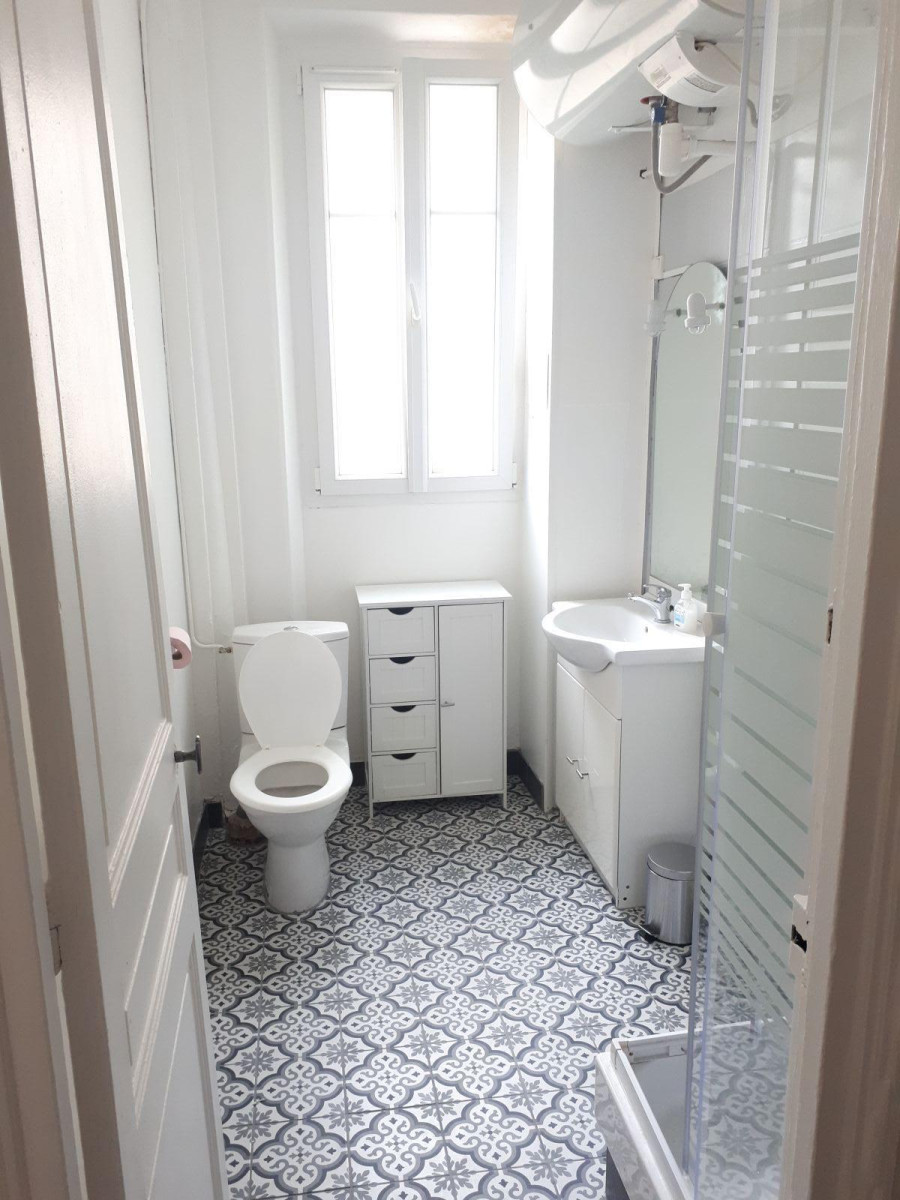 
                                                Location
                                                 2 chambres privées chez l'habitant