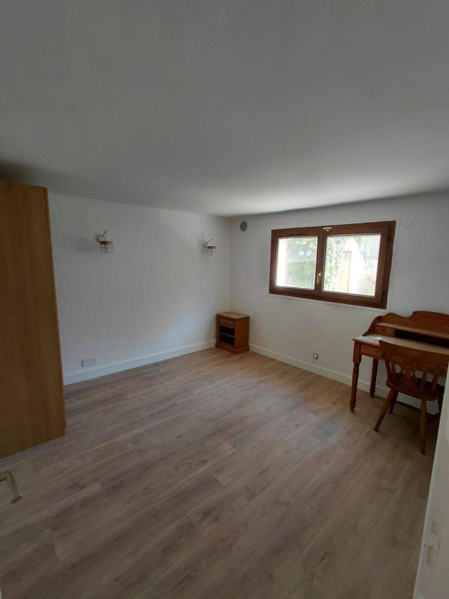 
                                                Location
                                                 2 coliving à Neuilly-sur-Marne, 5+2 chambres
