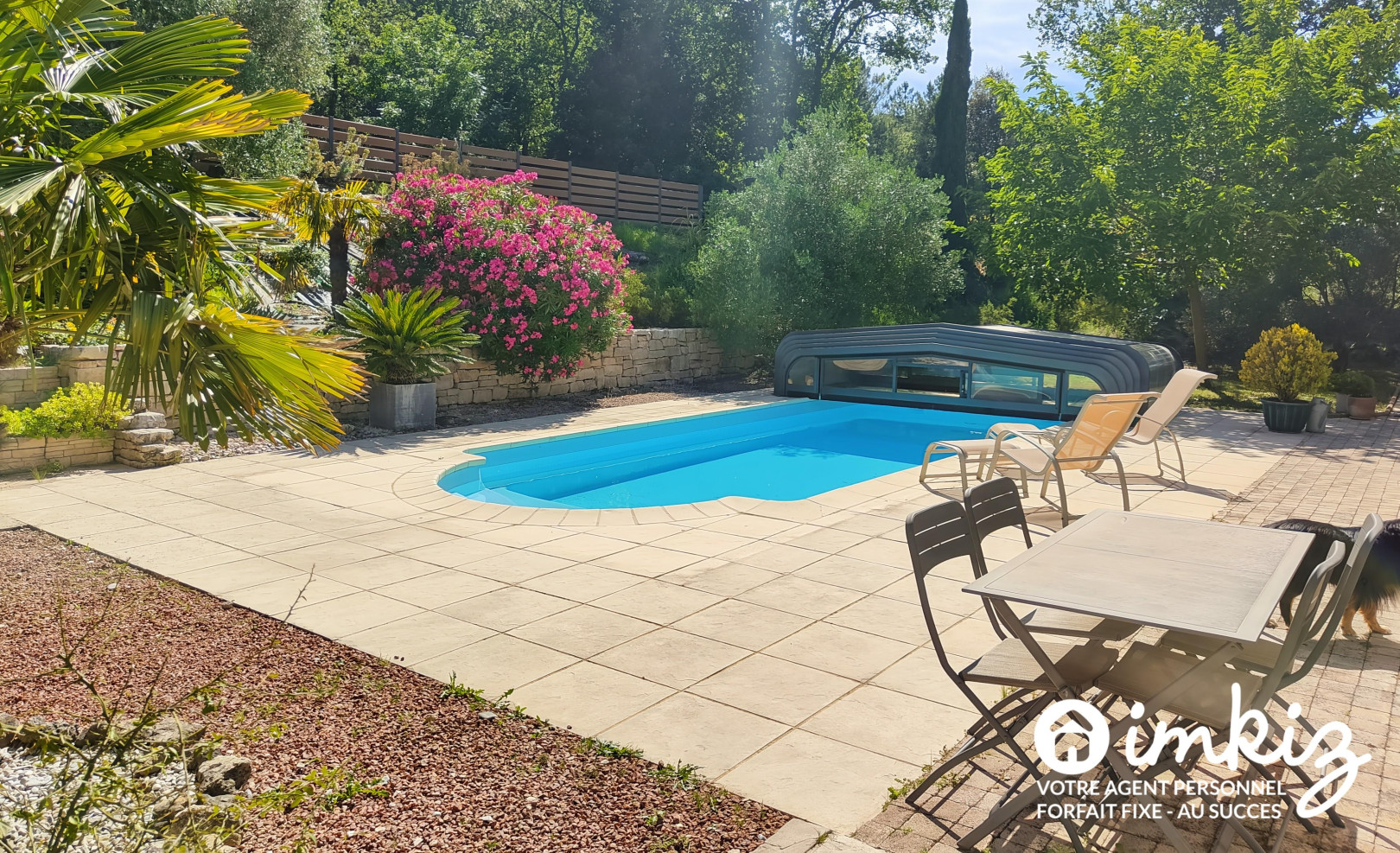 
                                                Vente
                                                 2 Maisons de plain pied de 9 et  4 pièces piscine