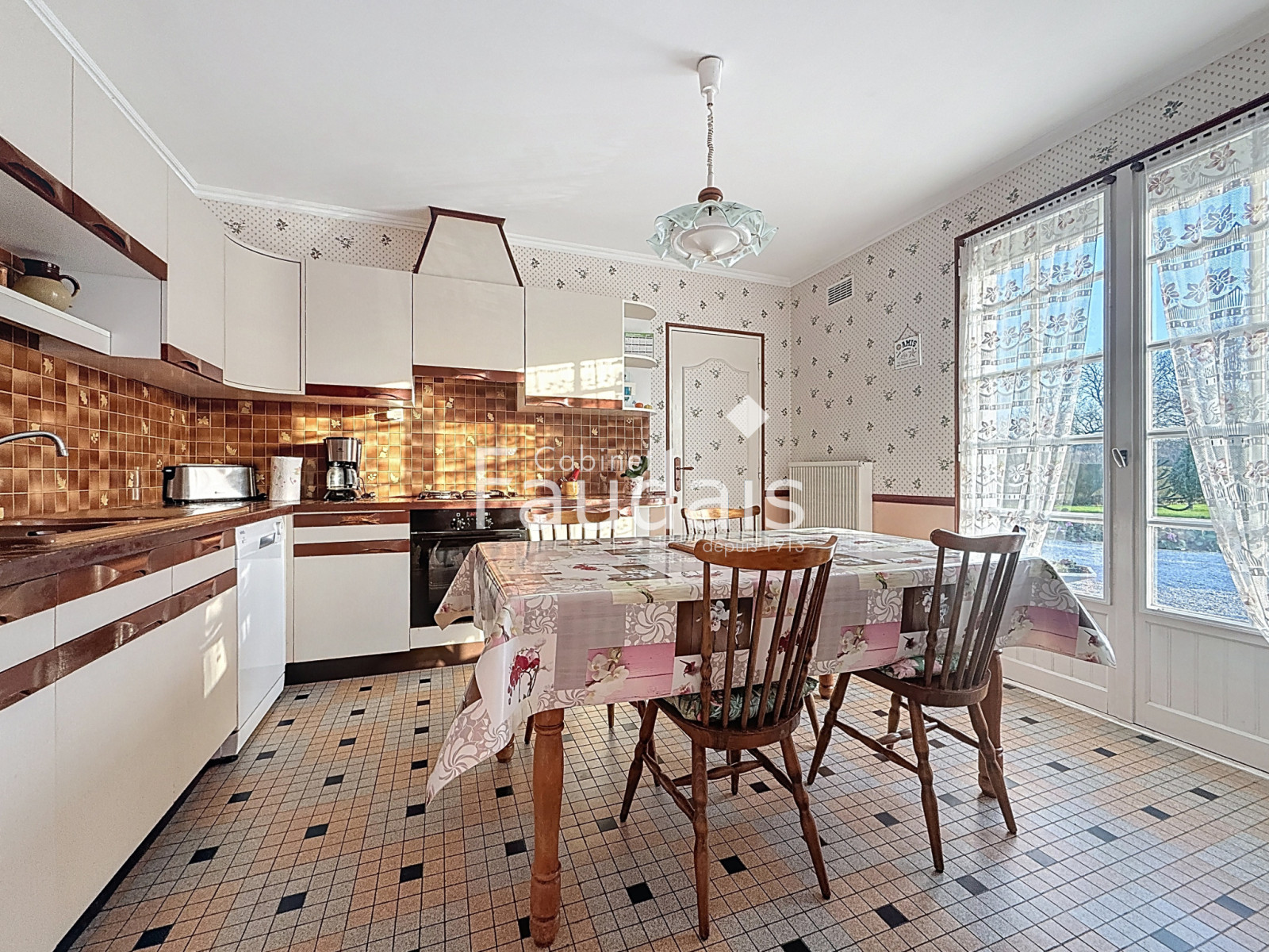 
                                                Vente
                                                 2 minutes de ST LO