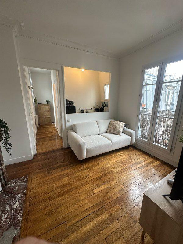 
                                                Location
                                                 2 pièces - 30m2 - rue Carpeaux