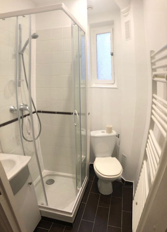 
                                                Location
                                                 2 pièces 37m2 Métro CADET