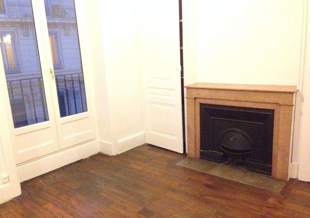 
                                                Location
                                                 2 pièces 40m2 Paris 14ème