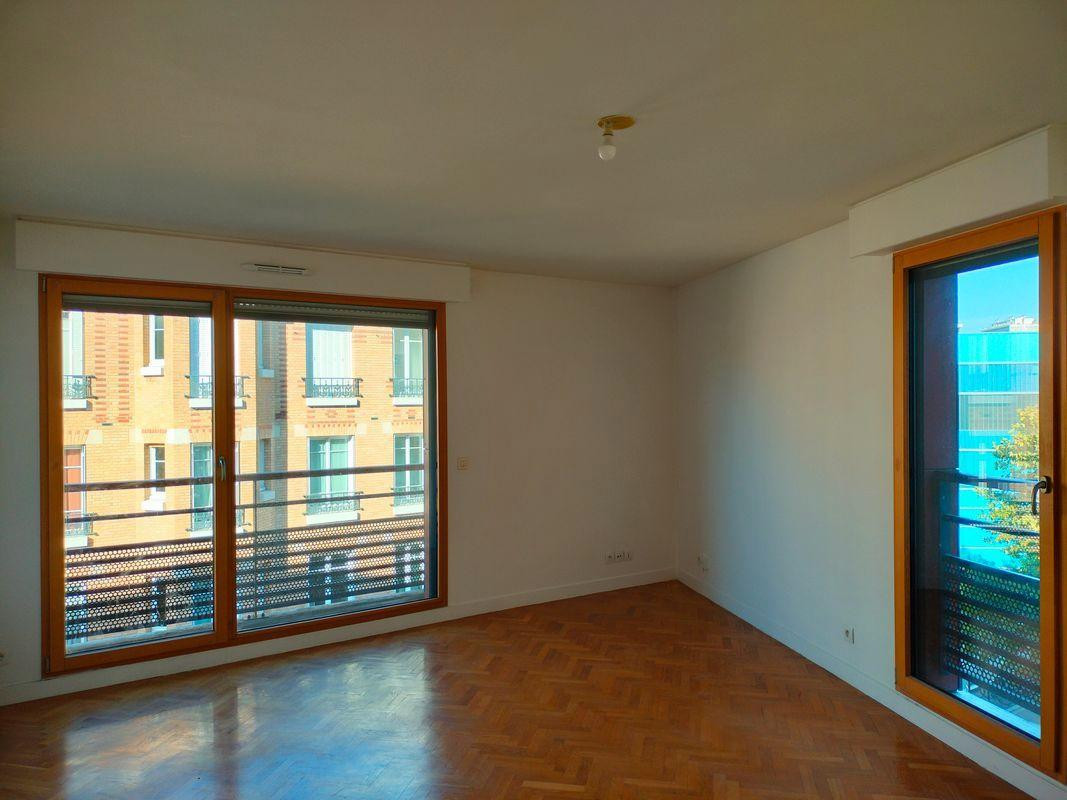 
                                                Location
                                                 2 PIECES 45 m2 AVEC PARKING