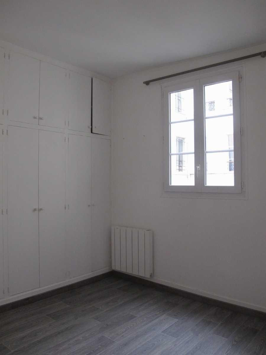 
                                                Location
                                                 2 pièces 45 m2 dans le Marais