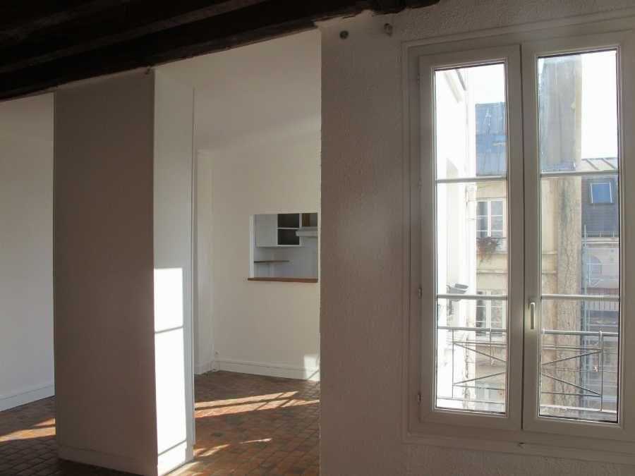 
                                                Location
                                                 2 pièces 45 m2 dans le Marais