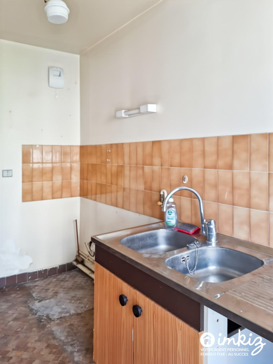 
                                                Vente
                                                 2 pièces 58m² Quai de Valmy, parking inclus