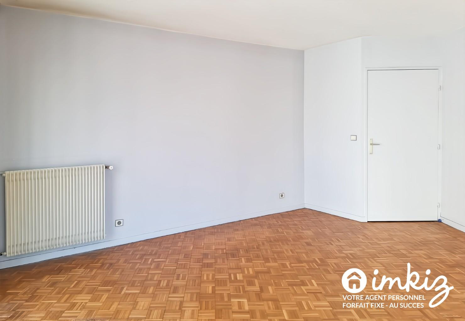 
                                                Vente
                                                 2 pièces 58m² Quai de Valmy, parking inclus
