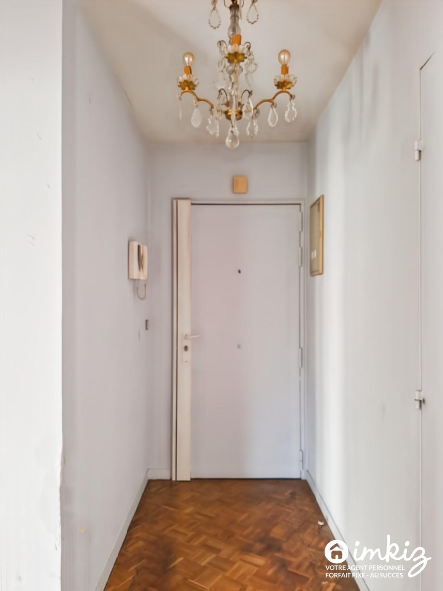 
                                                Vente
                                                 2 pièces 58m² Quai de Valmy, parking inclus