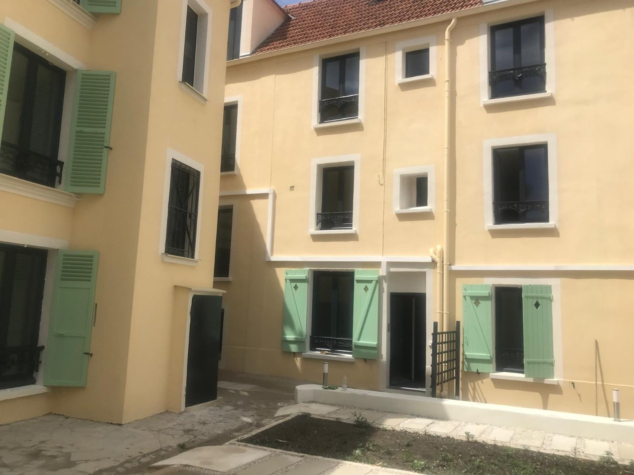 
                                                Vente
                                                 2 pièces