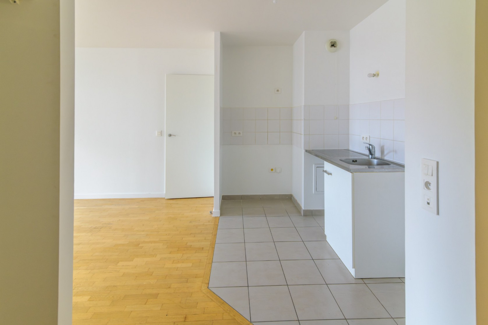 
                                                Vente
                                                 2 pièces