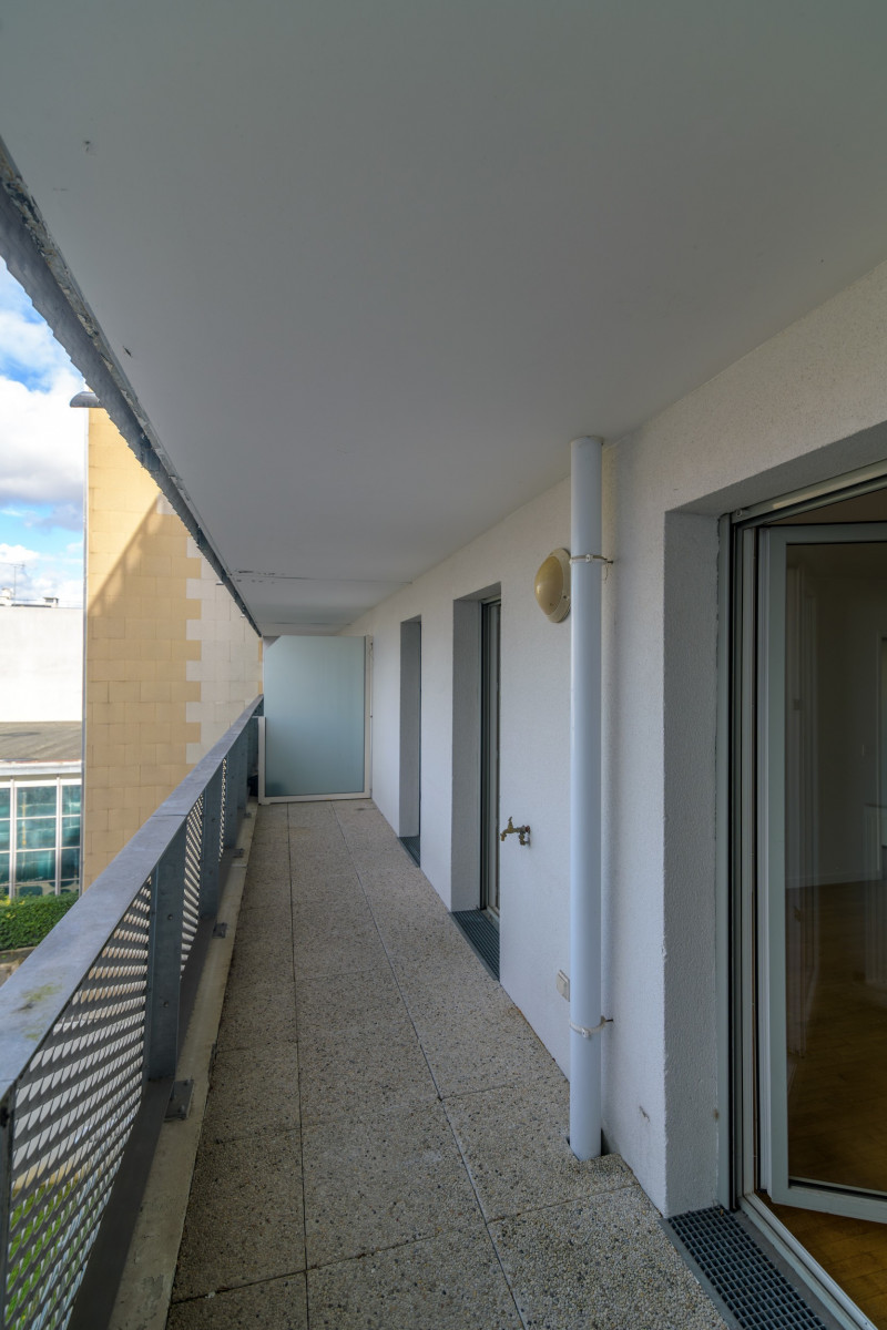 
                                                Vente
                                                 2 pièces