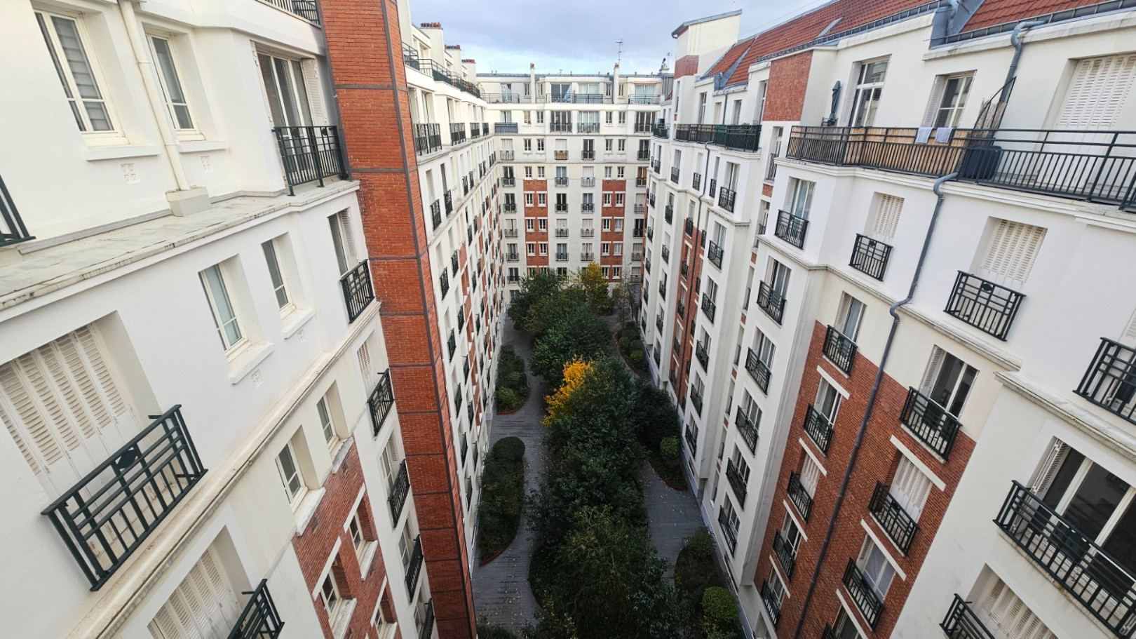 
                                                Vente
                                                 2 pièces