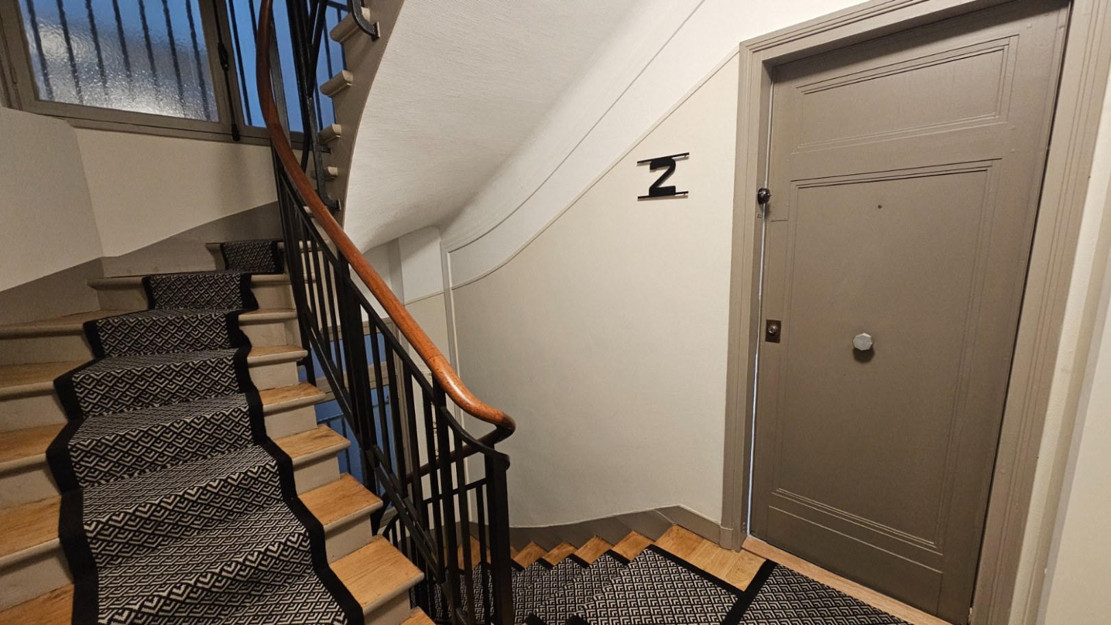 
                                                Vente
                                                 2 pièces