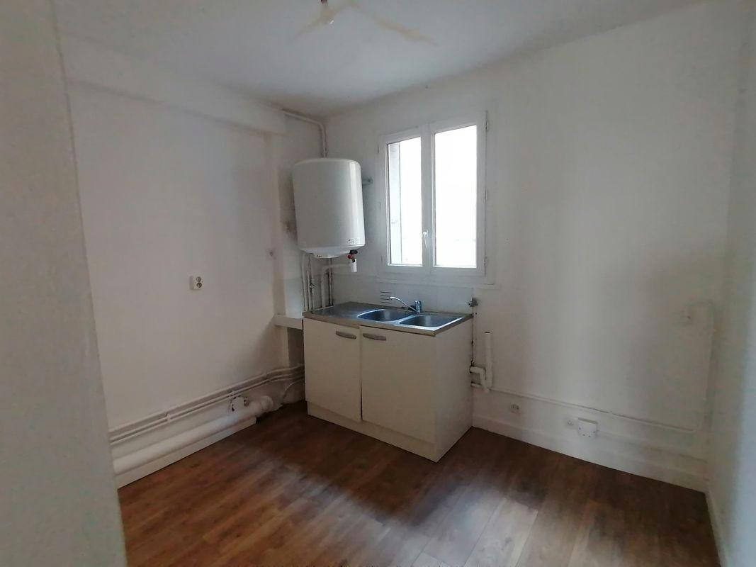 
                                                Location
                                                 2 pièces 75012