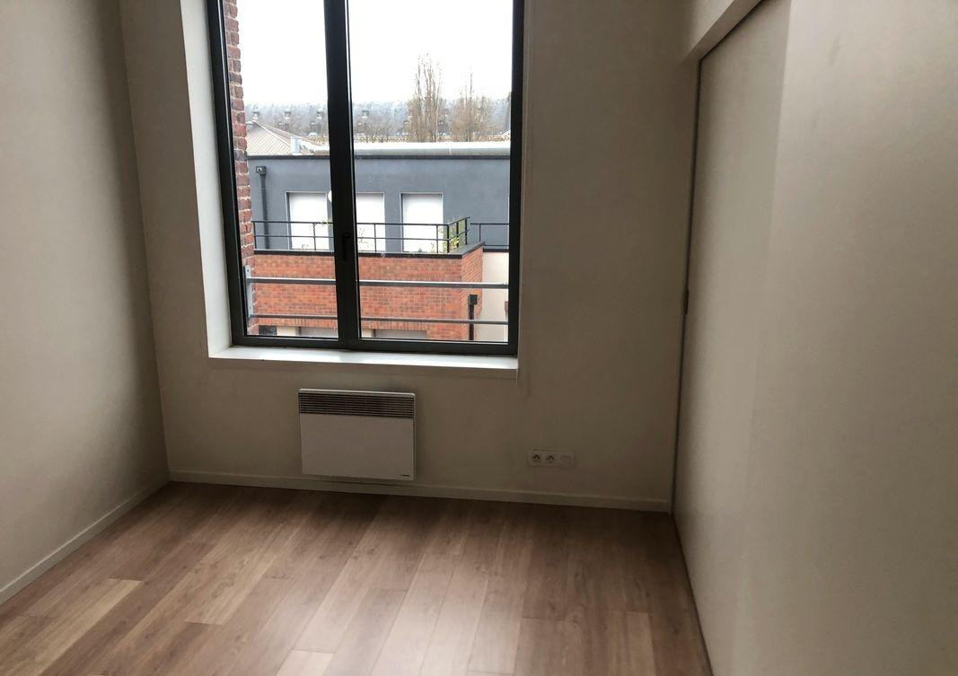 
                                                Location
                                                 2 pièces à louer à Lille