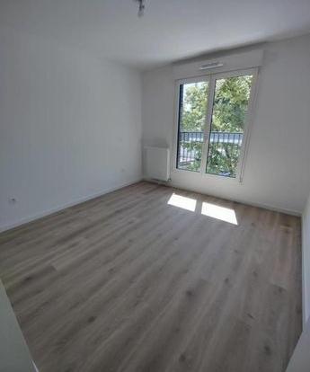 
                                                Location
                                                 2 pièces à louer à Rueil Malmaison