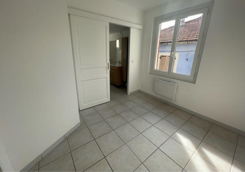 
                                                Location
                                                 2 pièces à louer Martigues