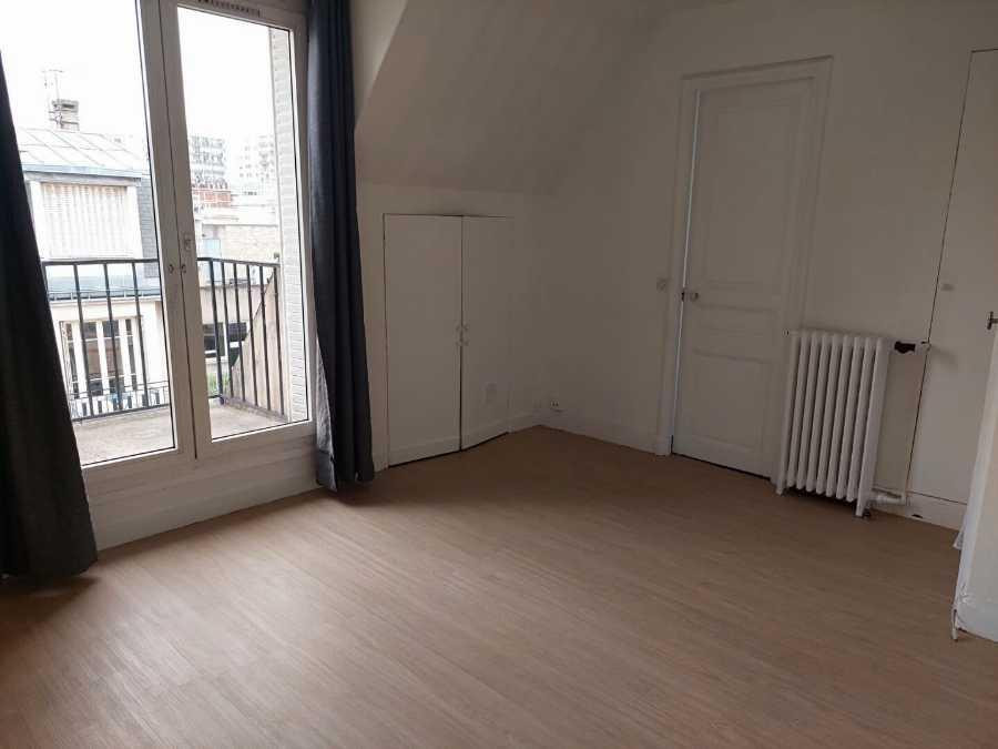 
                                                Location
                                                 2 pièces à louer Paris 14è