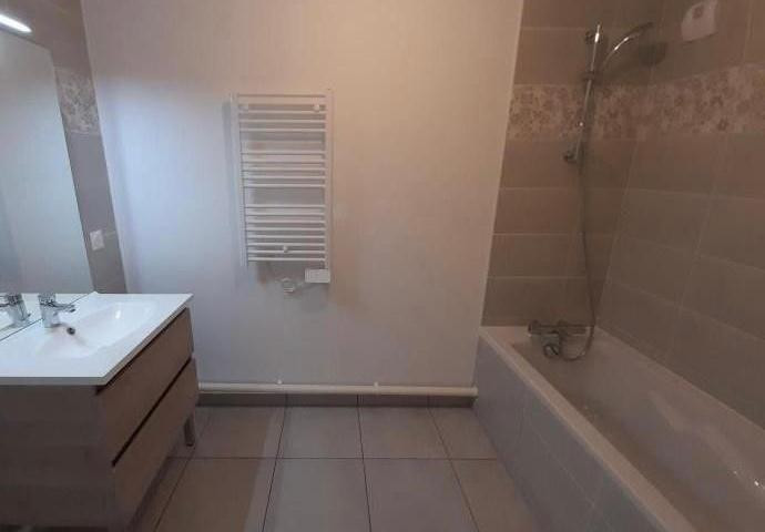 
                                                Location
                                                 2 pièces à louer Villeurbanne