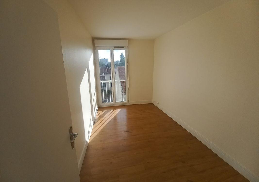 
                                                Location
                                                 2 pièces à Montreuil