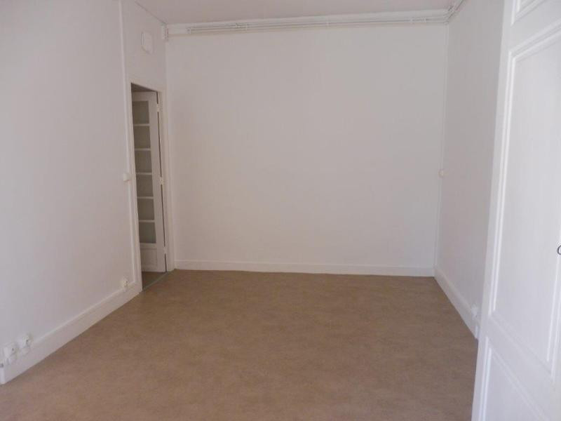 
                                                Location
                                                 2 pièces à VILLEURBANNE
