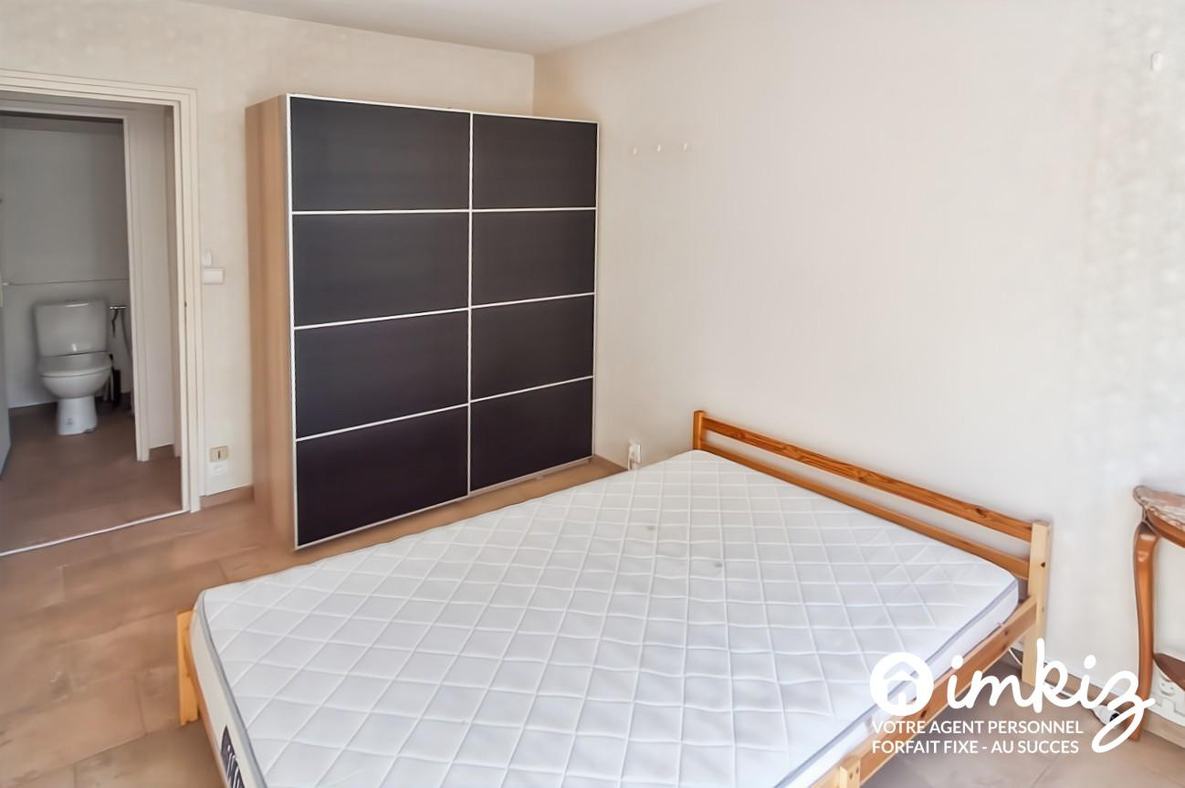 
                                                Vente
                                                 2 pièces avec grande terrasse et vue sur le bois