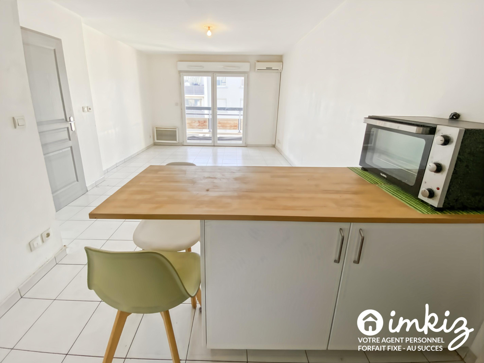 
                                                Vente
                                                 2 pièces avec terrasse et grand parking couvert
