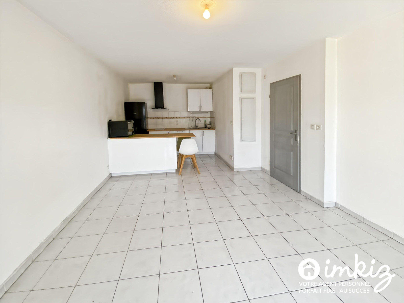 
                                                Vente
                                                 2 pièces avec terrasse et grand parking couvert