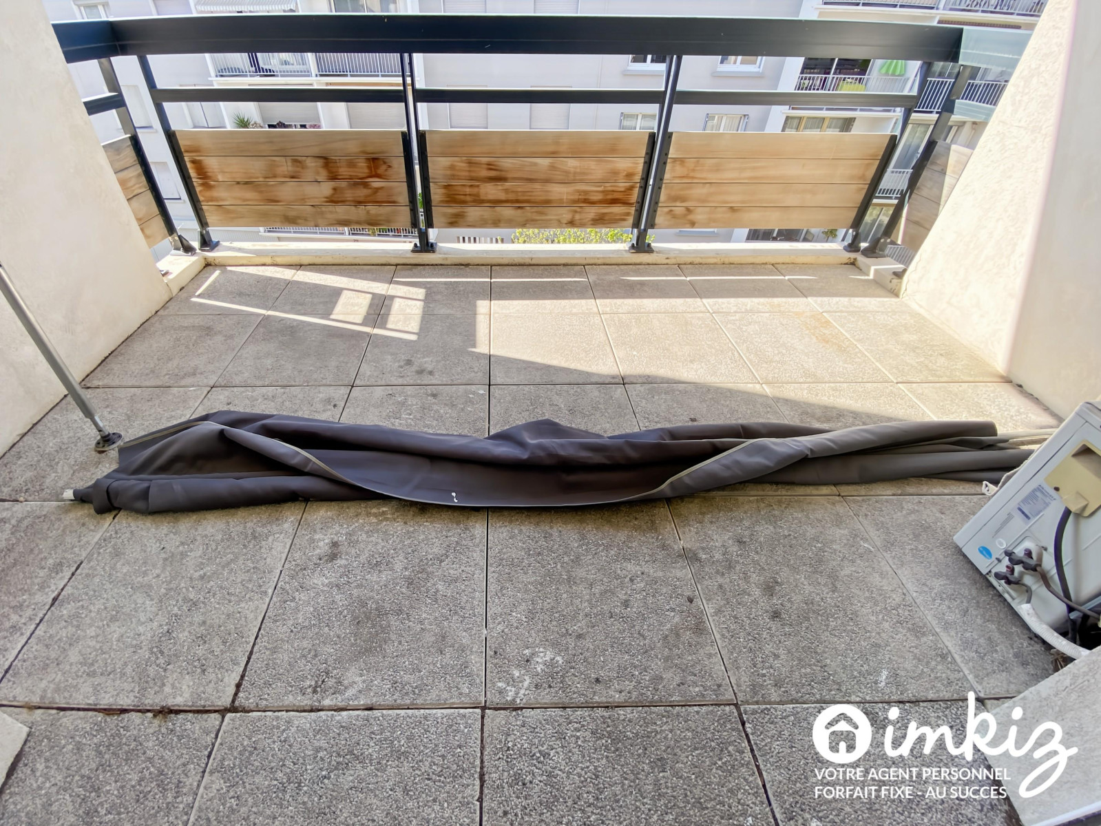 
                                                Vente
                                                 2 pièces avec terrasse et grand parking couvert