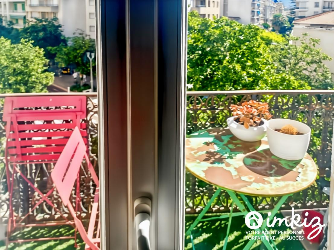 
                                                Vente
                                                 2 pièces, balcon, lumineux, pierre  + poutres apparentes