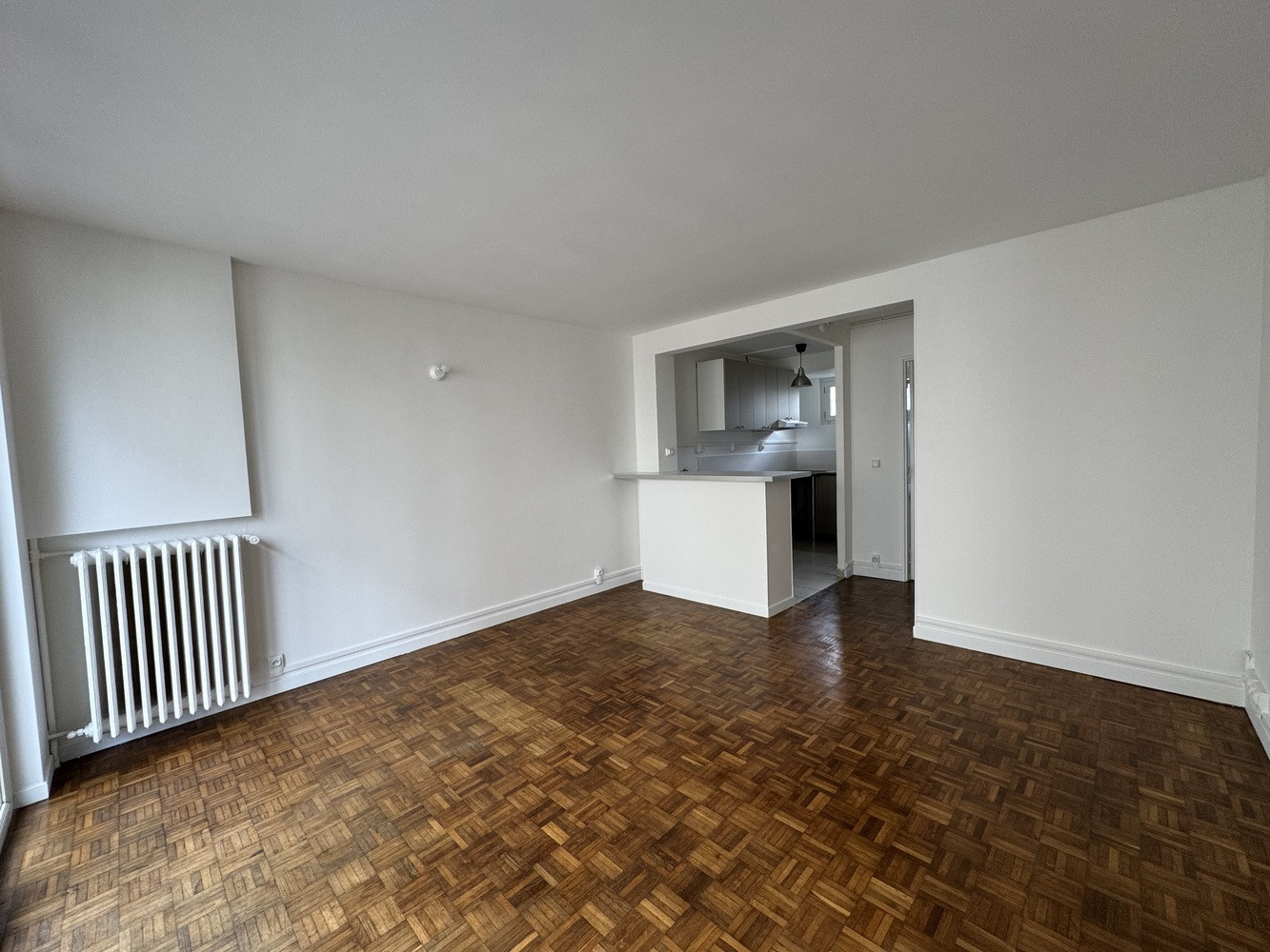 
                                                Location
                                                 2 pièces bien agencé  Paris 18