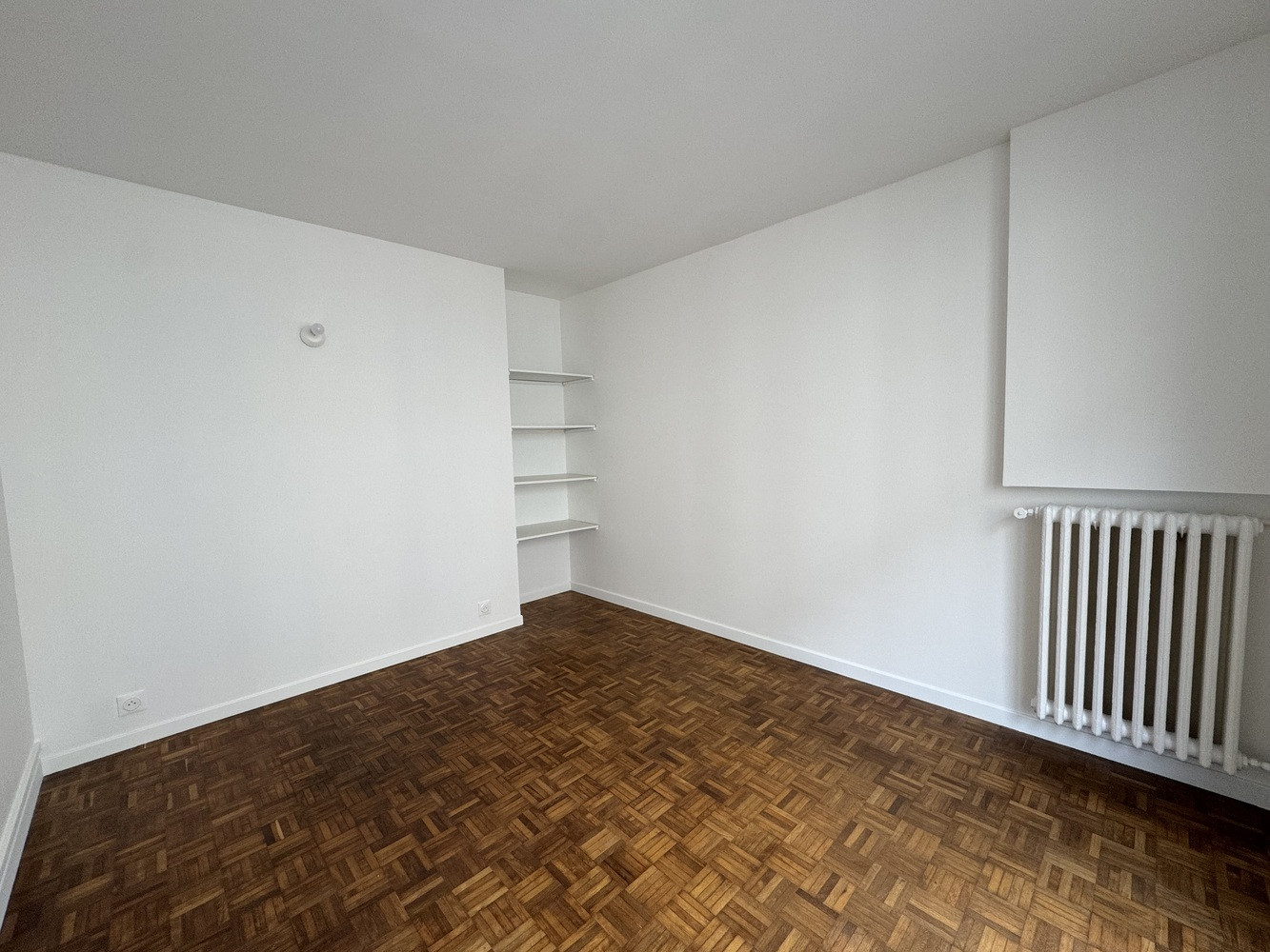 
                                                Location
                                                 2 pièces bien agencé  Paris 18