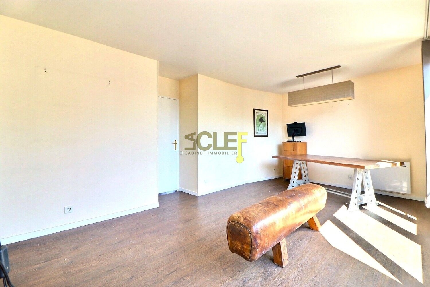 
                                                Vente
                                                 2 pièces - Buttes Chaumont - 47m² - terrasse